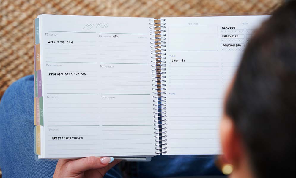 How to Plan in a Dashboard LifePlanner - featured image of dashboard planner spread